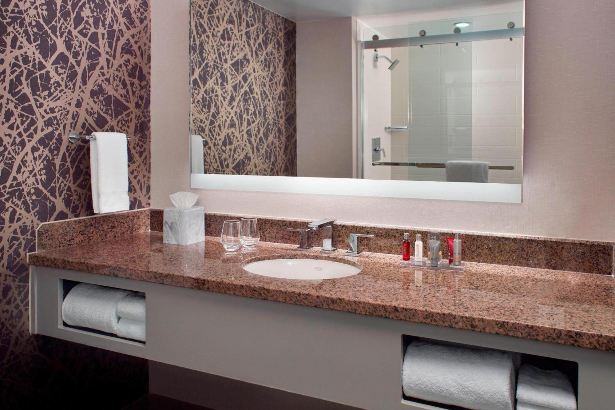Raleigh Marriott City Center Экстерьер фото